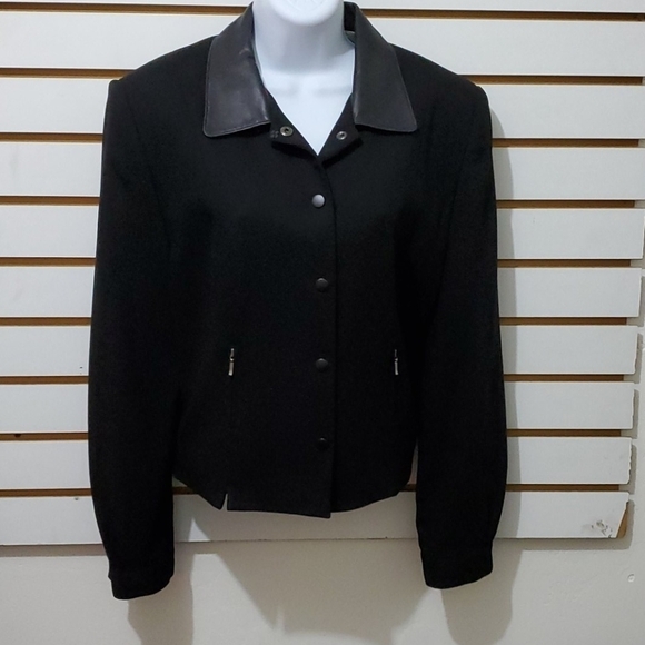 Valerie Stevens Jackets & Blazers - BLACK Valerie Stevens Wool And Lycra Jacket
